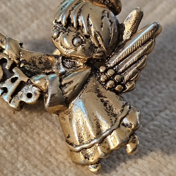 Brooch ASAP Flying Guardian Angel "As Soon As Possible" gold Tone Pin tie tack - Picture 2 of 6